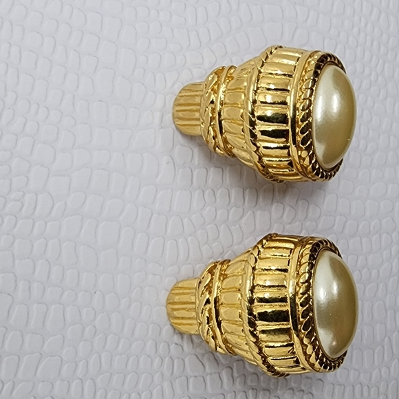 Kenneth Jay Lane Gold & Faux Pearl Clip On Earrings - Picture 7 of 16